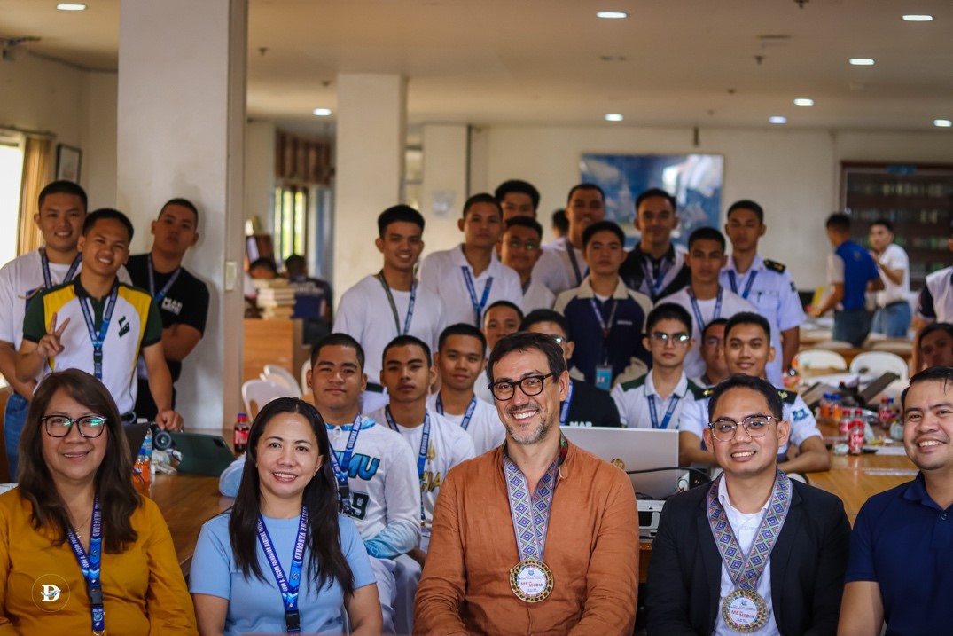 𝗜𝗻𝘁𝗲𝗿𝗻𝗮𝘁𝗶𝗼𝗻𝗮𝗹, 𝗹𝗼𝗰𝗮𝗹 𝘀𝗽𝗲𝗮𝗸𝗲𝗿𝘀 𝗲𝗱𝘂𝗰𝗮𝘁𝗲 𝗝𝗔 𝘀𝘁𝘂𝗱𝗲𝗻𝘁𝘀 𝗼𝗻 𝗿𝗲𝘀𝗽𝗼𝗻𝘀𝗶𝗯𝗹𝗲 𝘀𝗼𝗰𝗶𝗮𝗹 𝗺𝗲𝗱𝗶𝗮 𝘂𝘀𝗲 