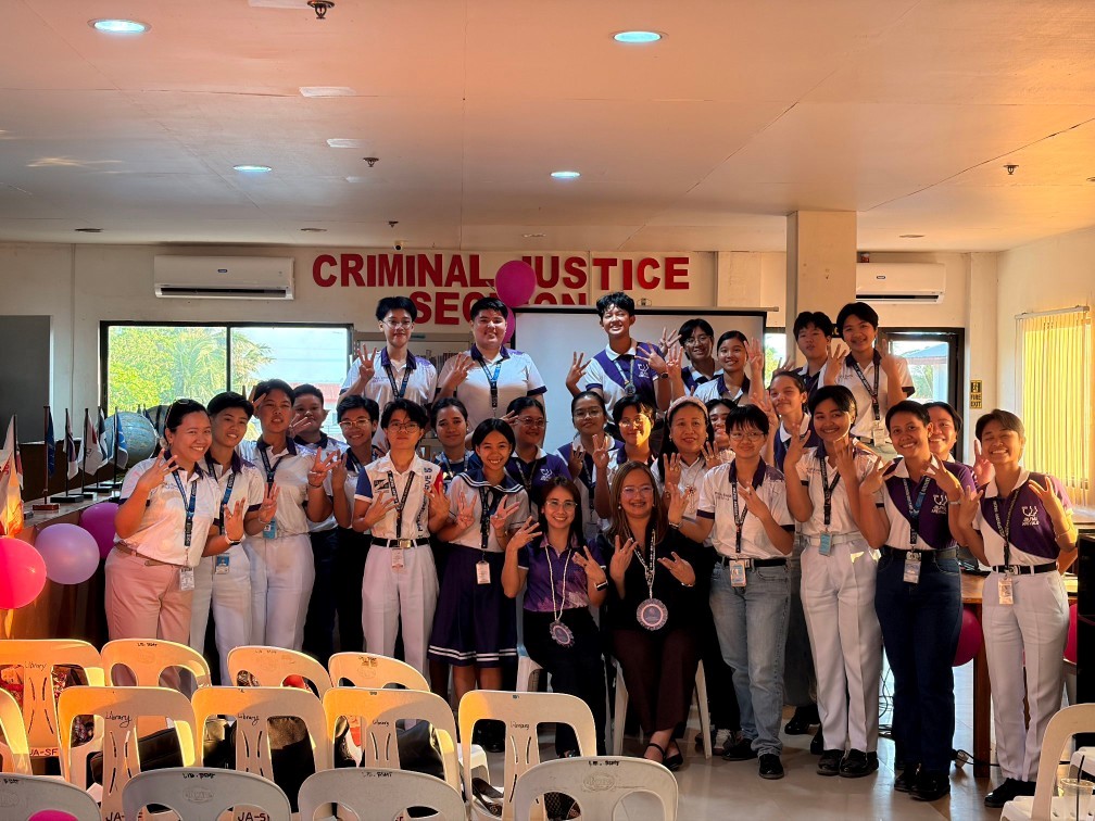 𝗜𝗻𝗱𝘂𝘀𝘁𝗿𝘆 𝗽𝗿𝗼𝗳𝗲𝘀𝘀𝗶𝗼𝗻𝗮𝗹𝘀 𝘀𝗵𝗮𝗿𝗲 𝗲𝘅𝗽𝗲𝗿𝗶𝗲𝗻𝗰𝗲𝘀, 𝗺𝗲𝘀𝘀𝗮𝗴𝗲𝘀 𝗶𝗻 𝟰𝘁𝗵 𝗚𝗶𝗿𝗹 𝗧𝗮𝗹𝗸𝘀